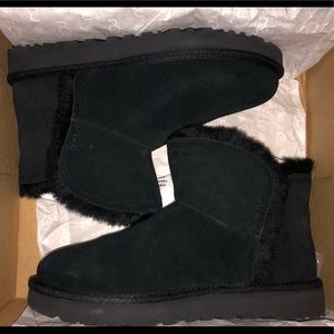 UGG Classic mini fluff high-low size 8 black